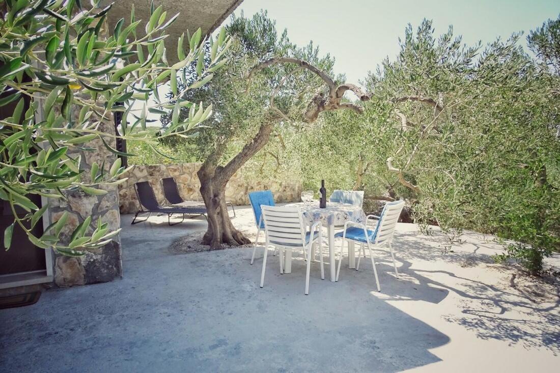 Secluded Holiday House Povlja, Brac - 14500 Buitenkant foto