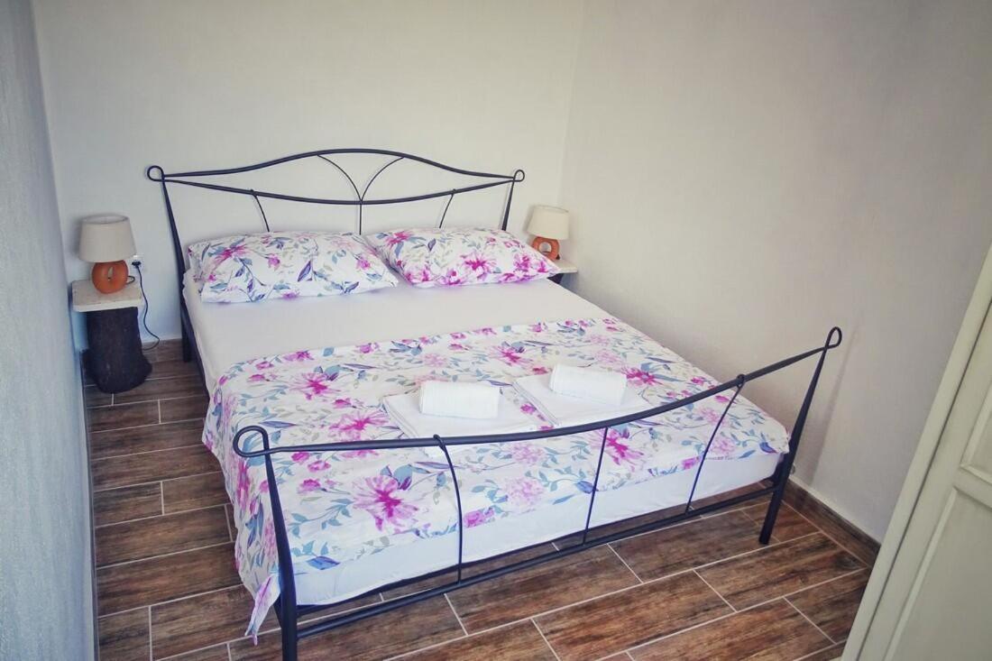 Secluded Holiday House Povlja, Brac - 14500 Buitenkant foto
